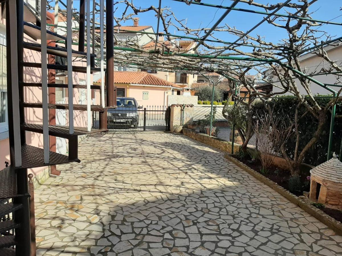 Hukic A2 And A1 Apartment Fazana Exterior photo